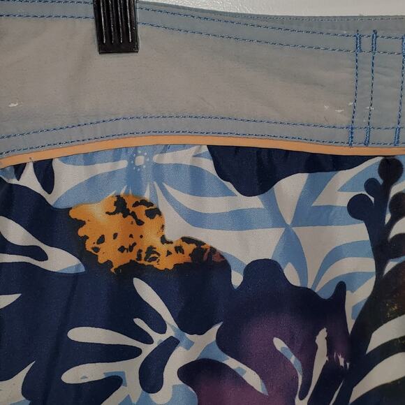 Tommy Bahama Relax Men's Floral Swim Board Shorts Size 34 - Picture 4 of 8